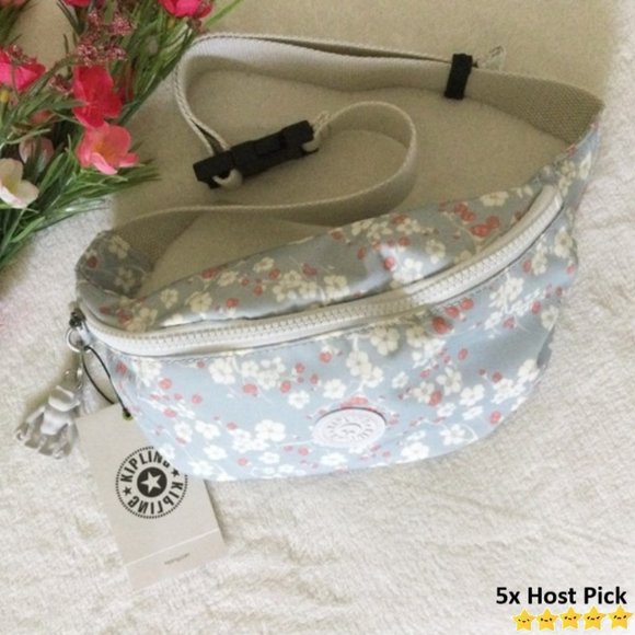 Kipling Handbags - ⛔️SOLD⛔️ KIPLING Fresh Floral Garden Waist Pack